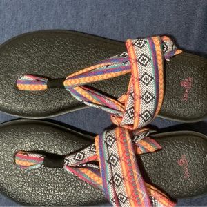 Brand new WOT women’s size 9 Sanuk sandals.